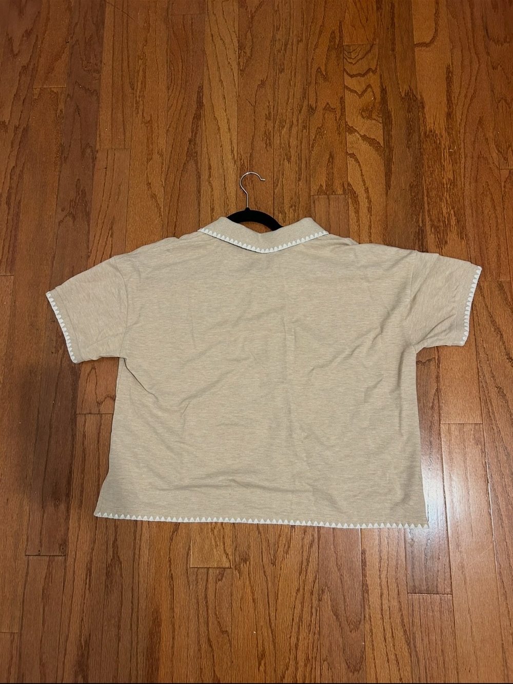 Tuckernuck Beige Trim Polo Top Size Large Preppy Coastal Chic - Picture 7 of 7
